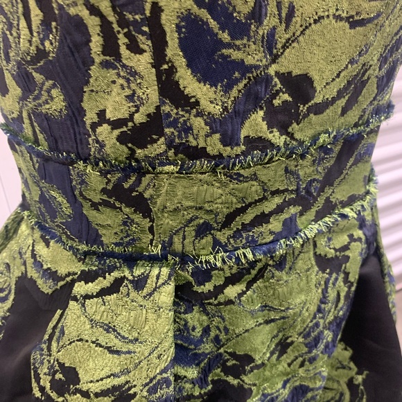 Green, black & navy blue brocade metallic cocktail formal dress Theia size 12 - Picture 2 of 4